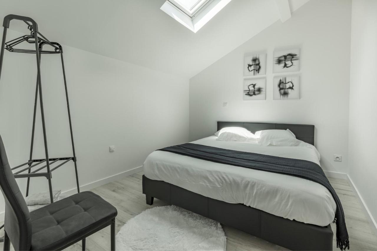 Le Dallas - 1 Chambre, 1 Canape-Lit, 1Er Etage, Parking, 10Min Canal Du Midi Castelsarrasin Buitenkant foto